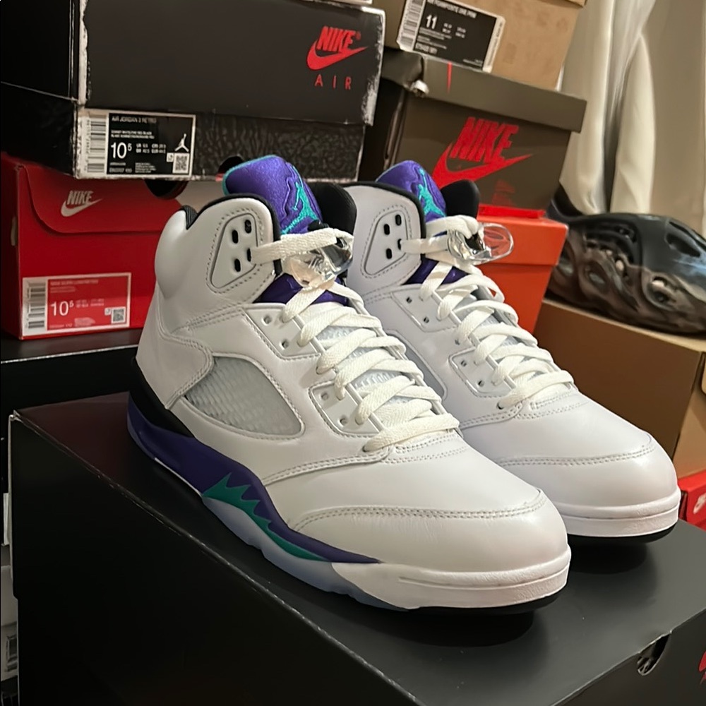 Jordan 5 retro grape size 10.5 new with receipt